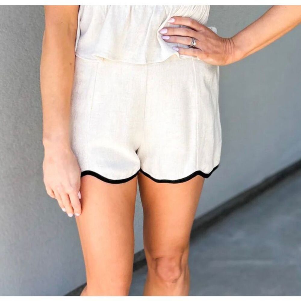 Illa Illa Linen Flowy Shorts Natural Beige Womens Large Scalloped Black Trim L